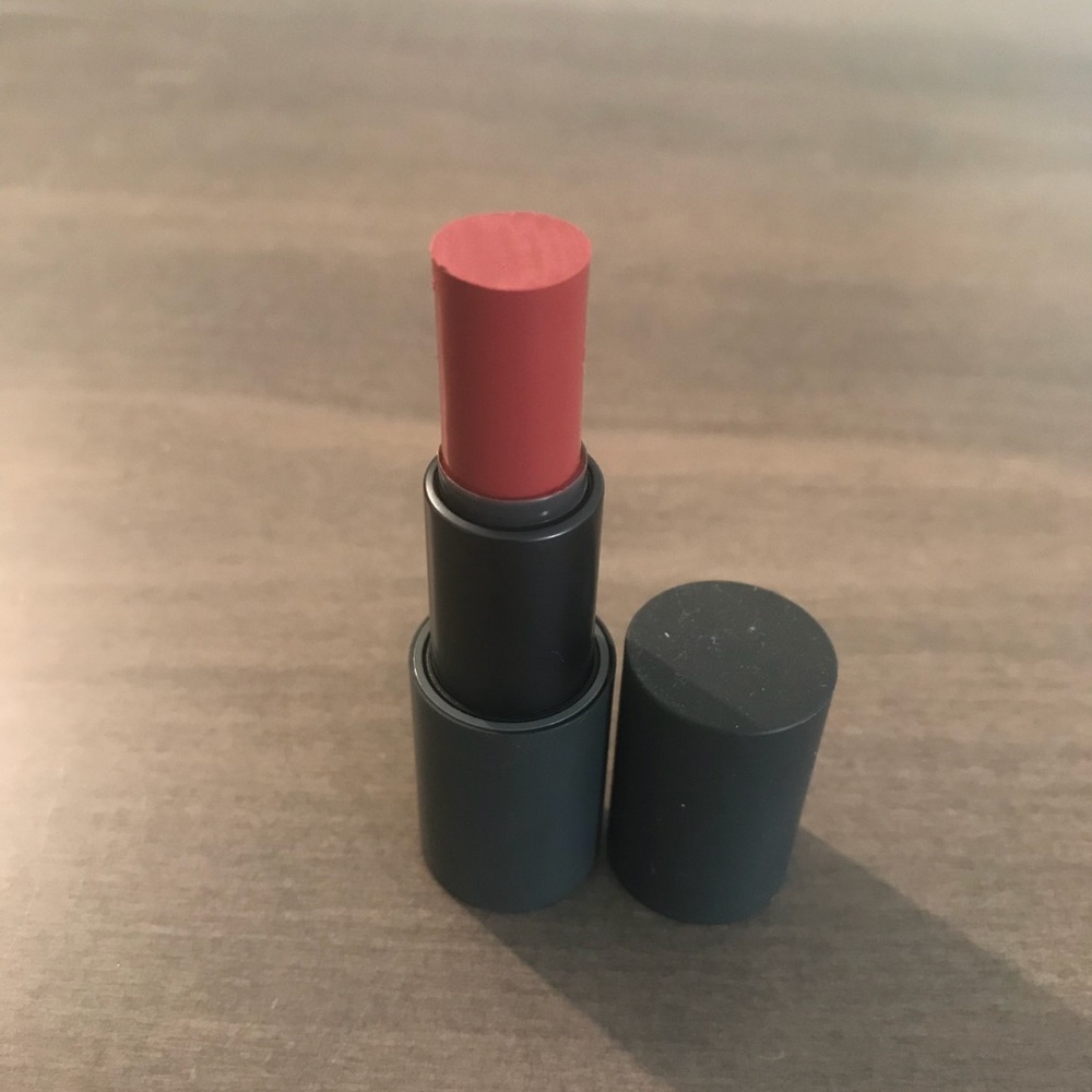 Bite beauty buttercream lipstick in Heather